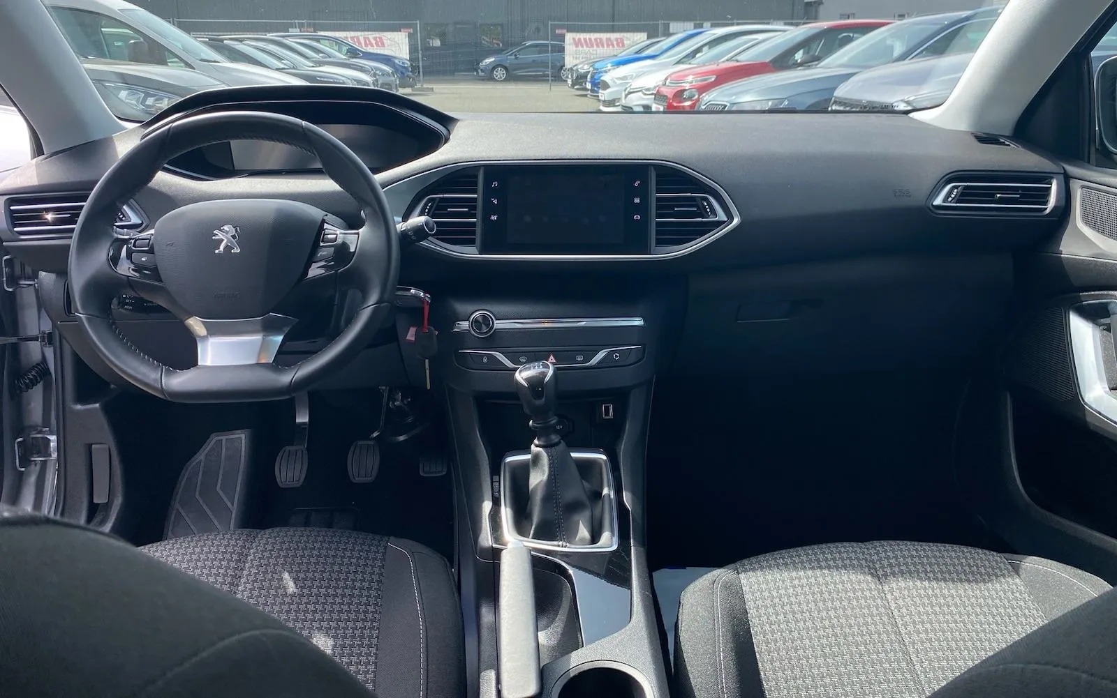 peugeot 308 1,2 puretech ,do 2 godine jamstva,u sustavu pdv-a. - slika 2