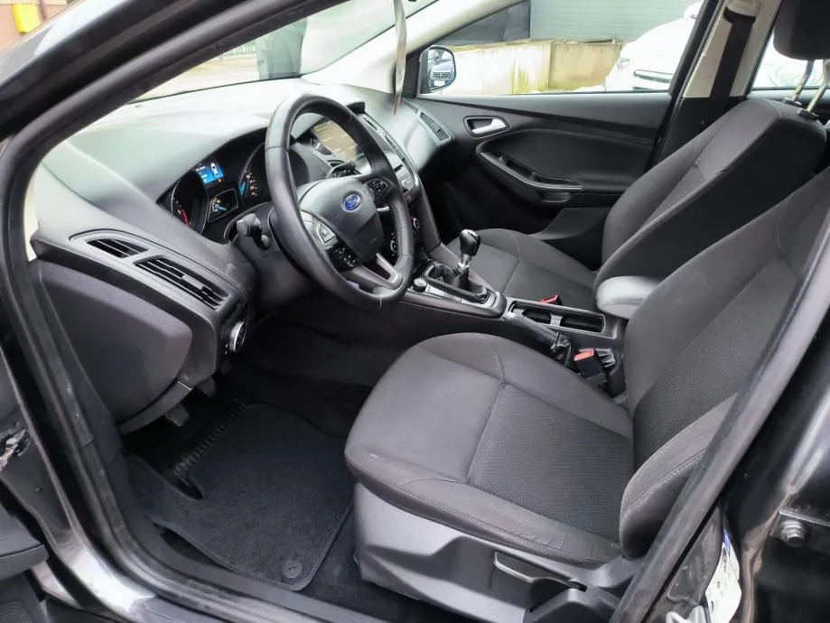 ford focus 1.5 tdci 105 ks, v. servis, jamstvo, reg. 1 godinu - slika 10