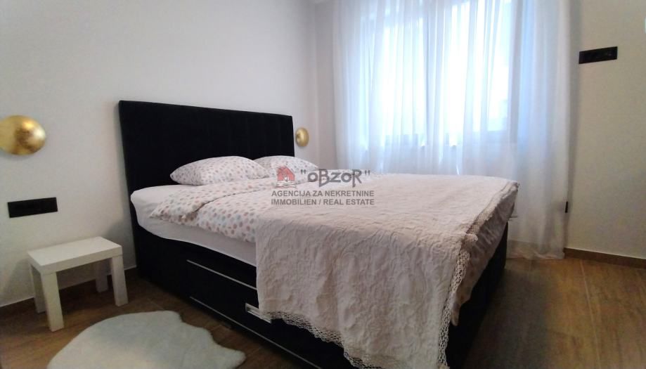 petrčane-punta radman, tri namještena apartmana+wellness+dvorište - slika 11