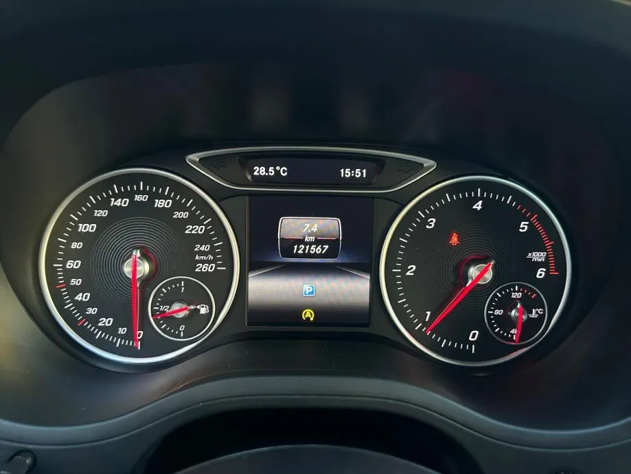 mercedes-benz b200cdi - 2015 - 120000km - servisna - garancija - reg1g - slika 18