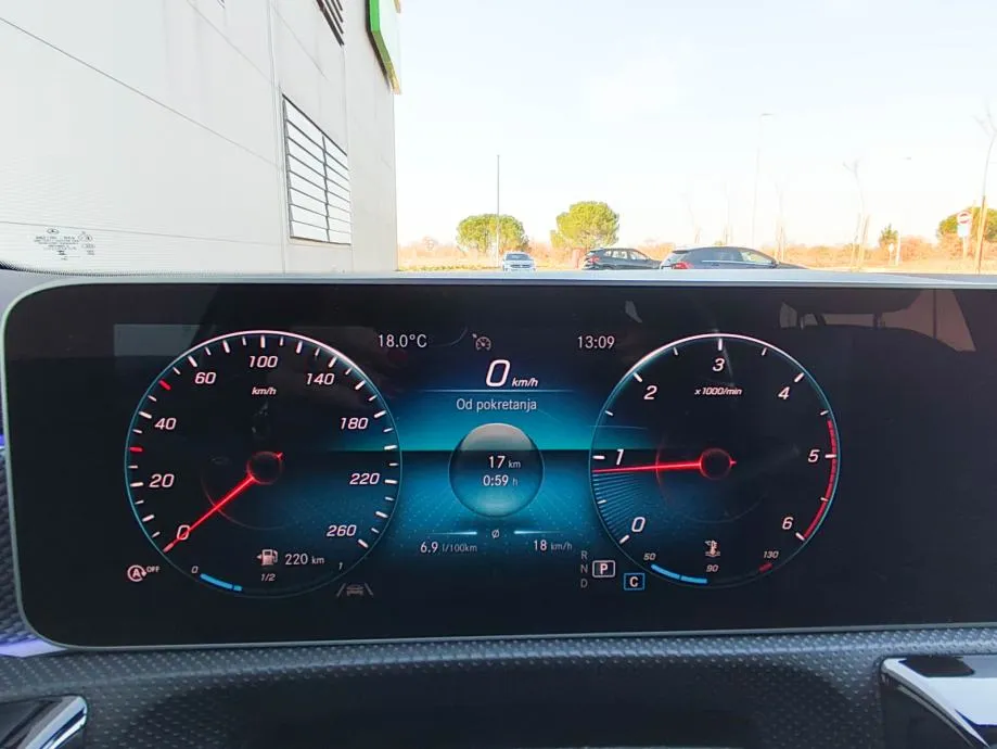 mercedes-benz a-klasa 180 d progressive aut. |led |kam |ambi |17''alu - slika 19