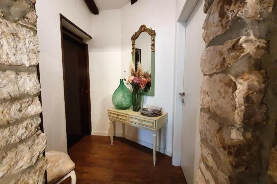 poreč 4 km -kamena kuća sa dva stana na prodaji (prodaja) - slika 7