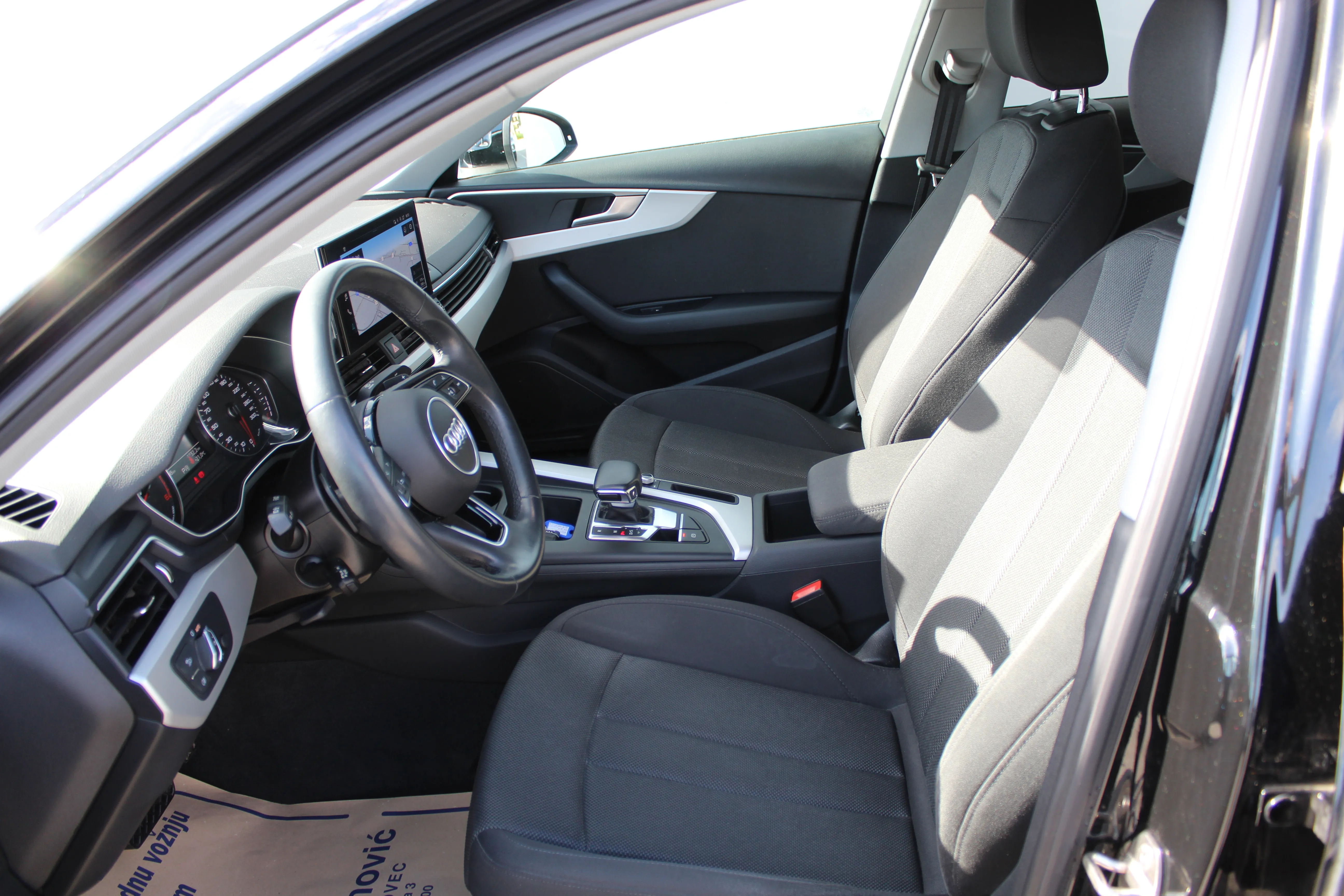 13220 audi a4 30tdi s tr advanced+ - slika 8