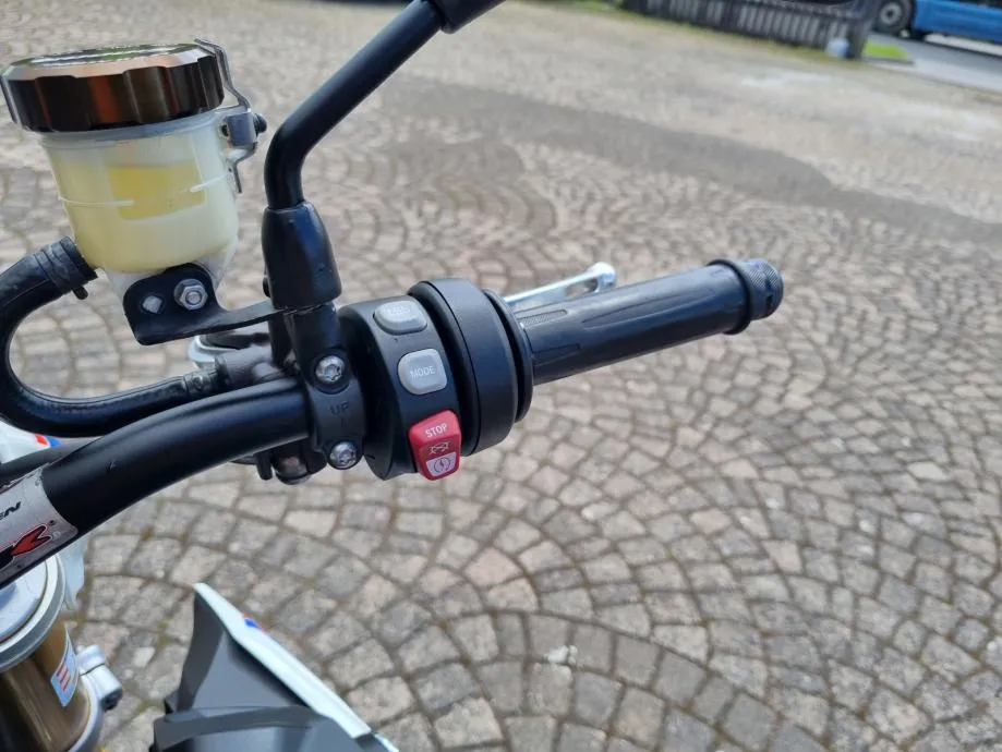 bmw s 1000 r abs tcs esa, akrapovic, 2014 god. - slika 17