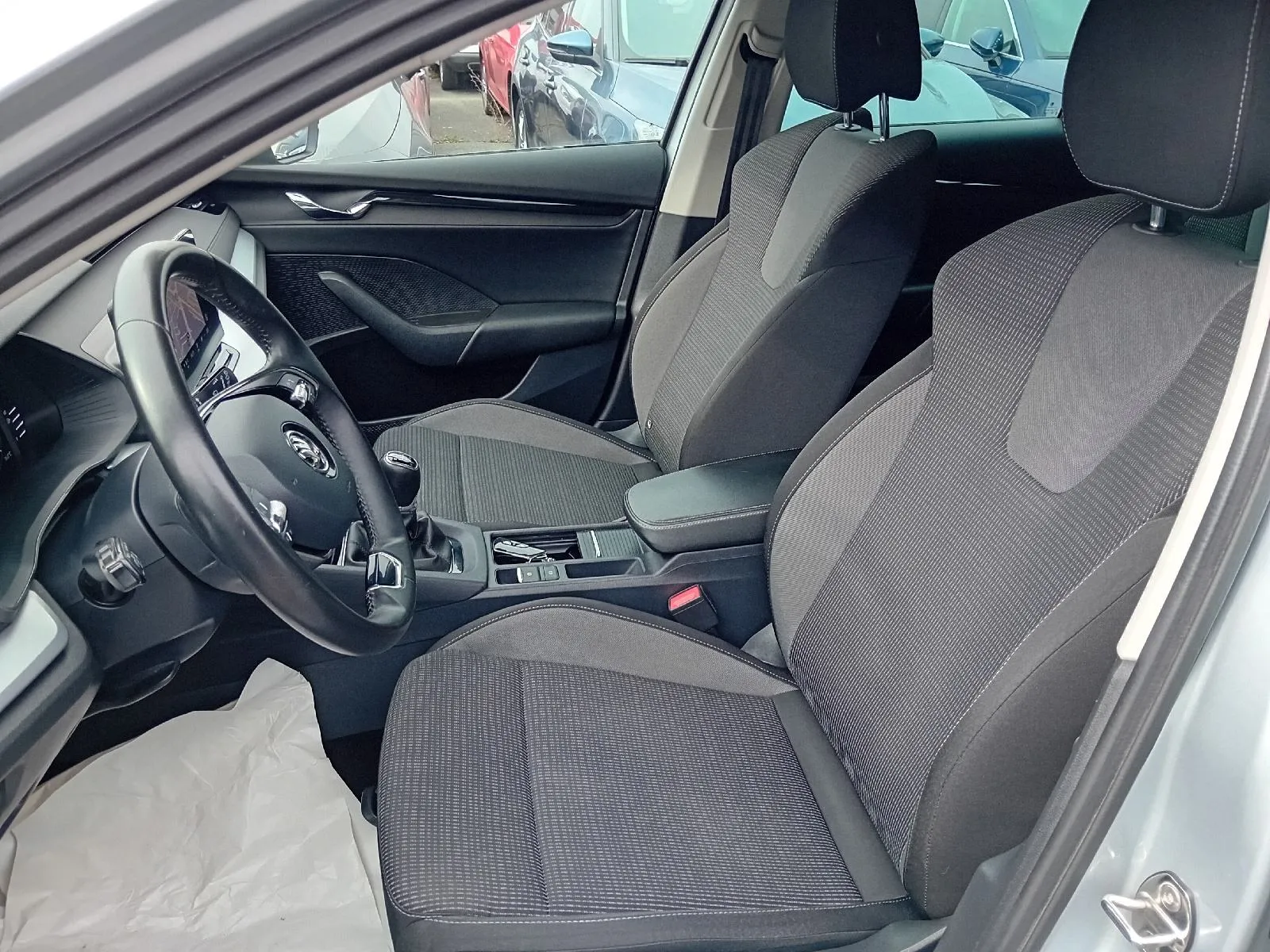 škoda octavia combi 2,0 tdi, ,do 2 godine jamstva,u sustavu pdv-a. - slika 7