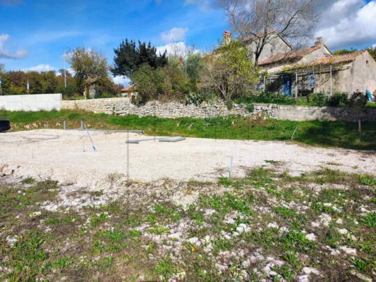 građevinsko zemljište s građevinskom dozvolom i započetom gradnjom - slika 2