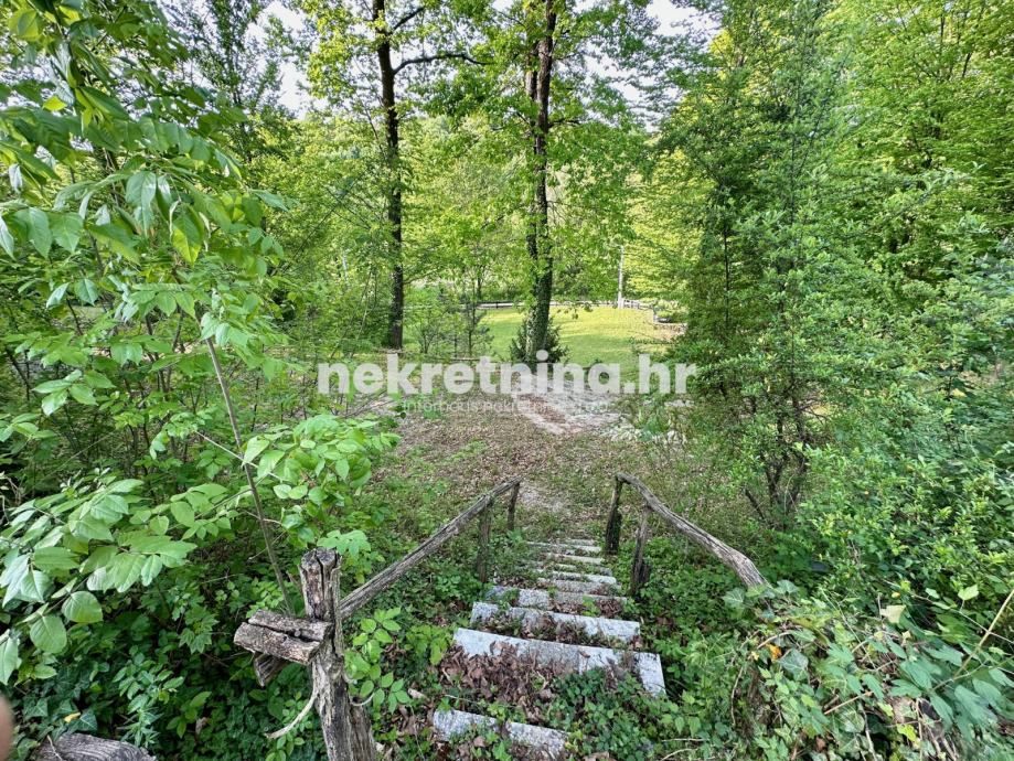 prodaja- kuća za odmor 23m2 - zemljište 2573m2 - mala jazbina - slika 4