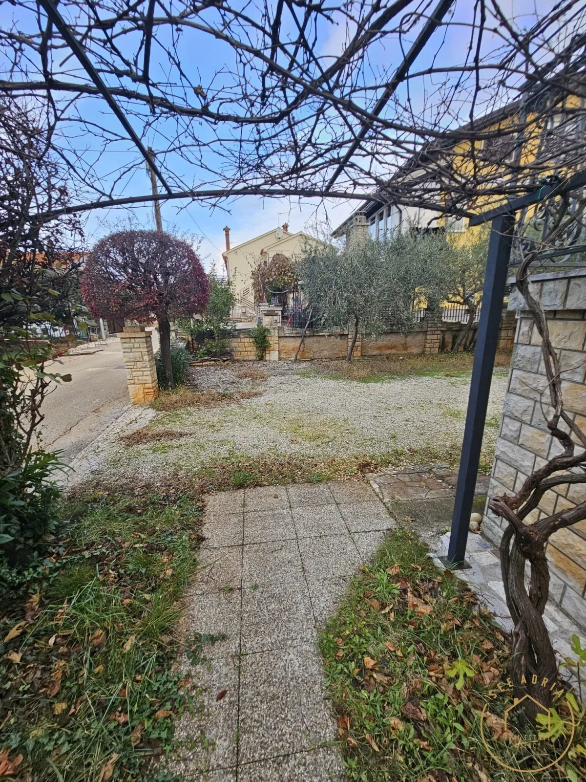 obiteljska kuća na odličnoj poziciji - slika 19