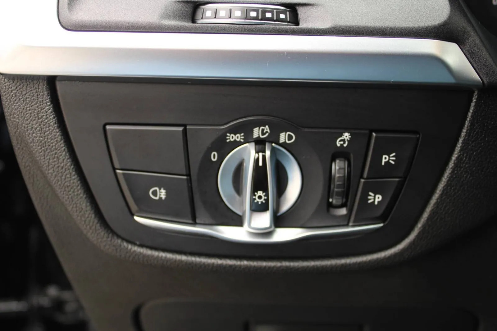 bmw x4 20d xdrive m-paket *led, navigacija, kamera* - slika 16
