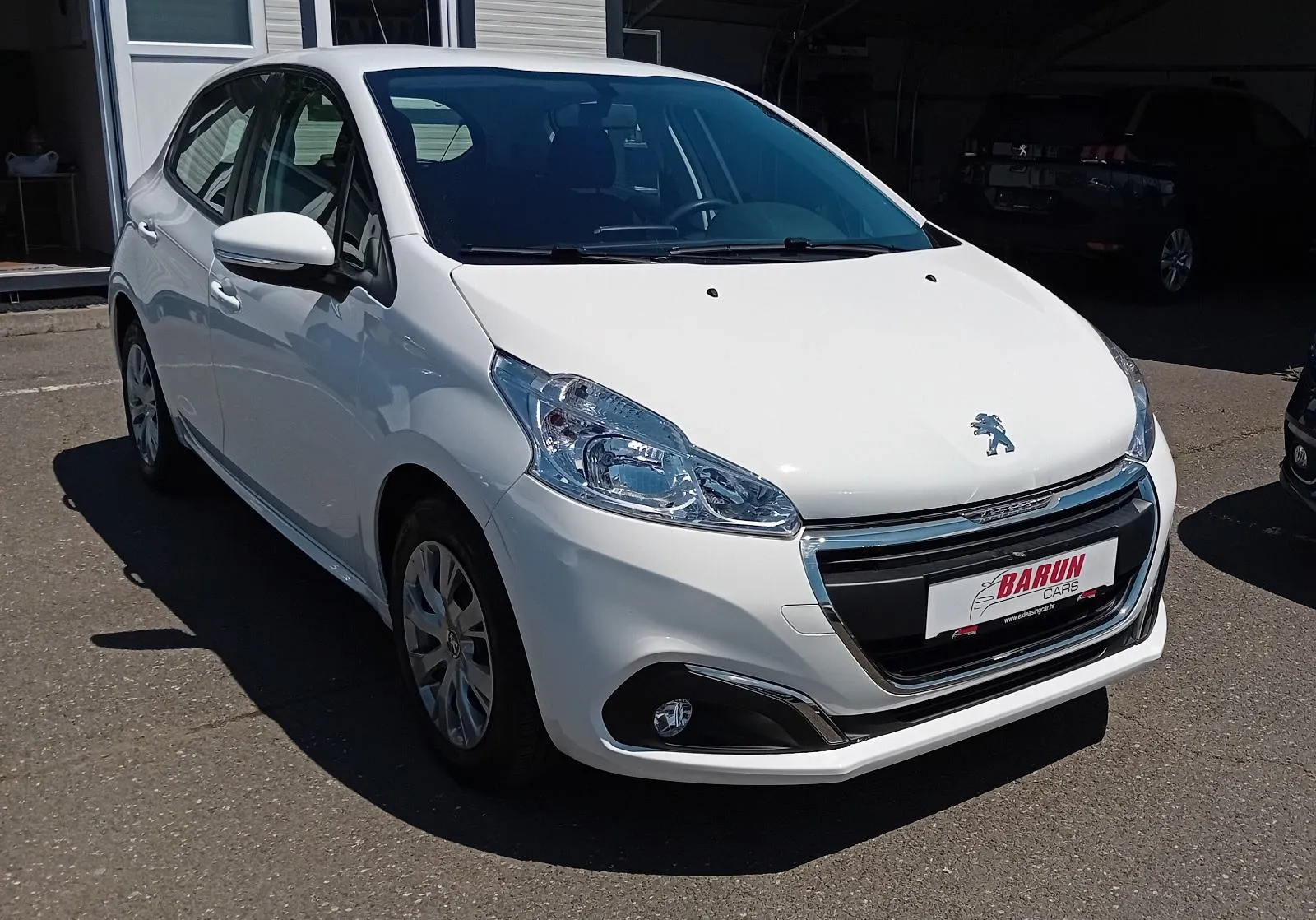 peugeot 208 1,5 bluehdi,n1,do2god jamstva,vozilo u sustavu pdv-a - slika 5