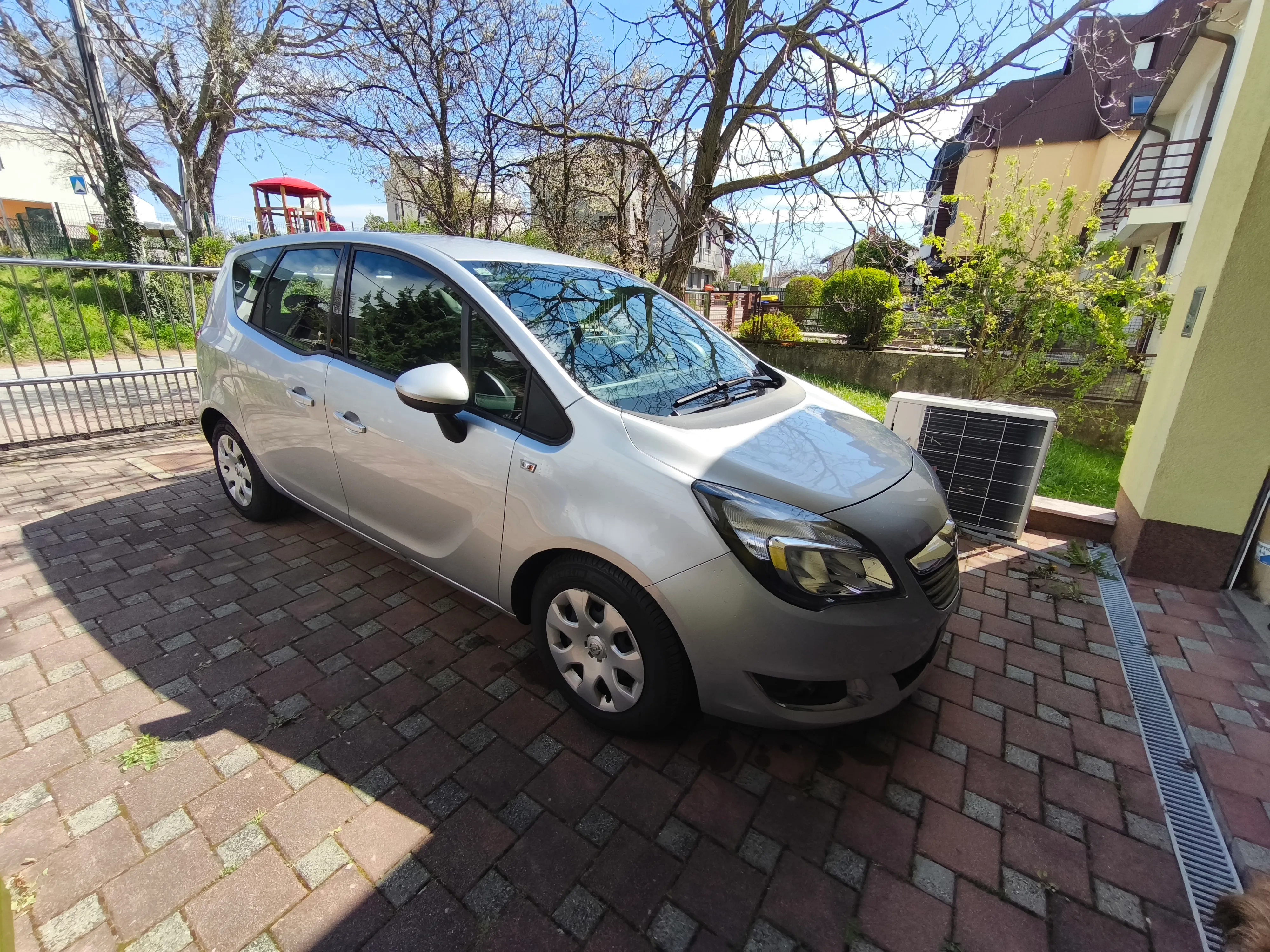 2016 opel meriva b 1,4 16v 53000km hr auto prvi vlasnik - slika 7