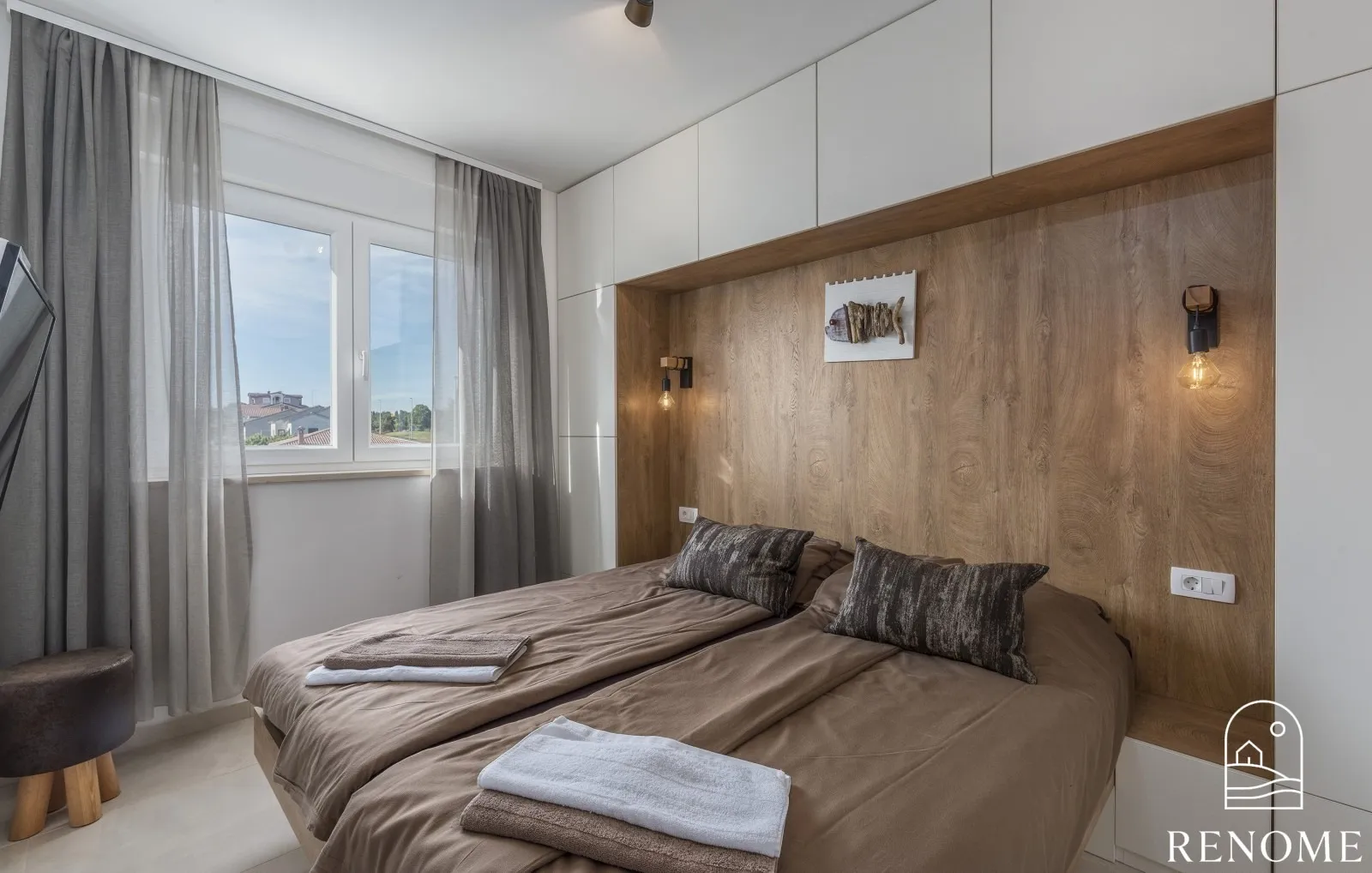 penthouse sa pogledom na more i novigrad - slika 13