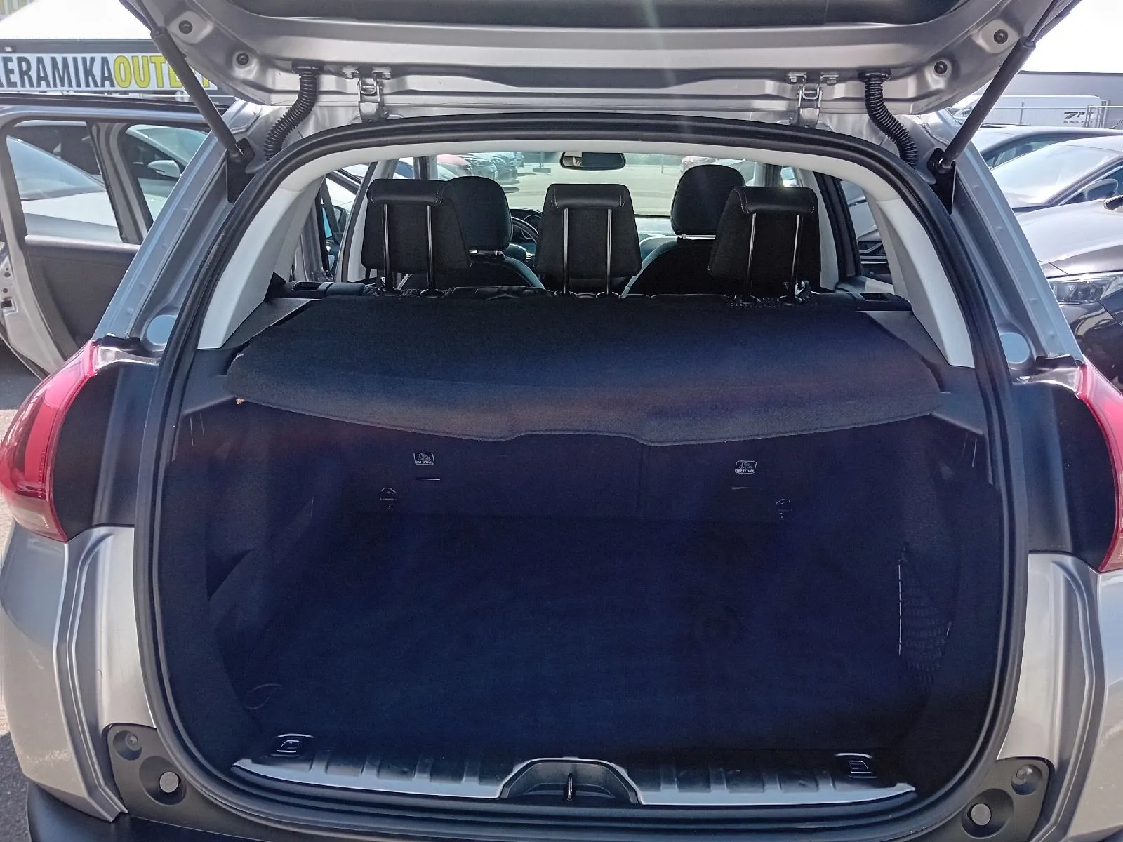peugeot 2008 1,5 bluehdi,do 2 godine jamstva,u sustavu pdv-a. - slika 5