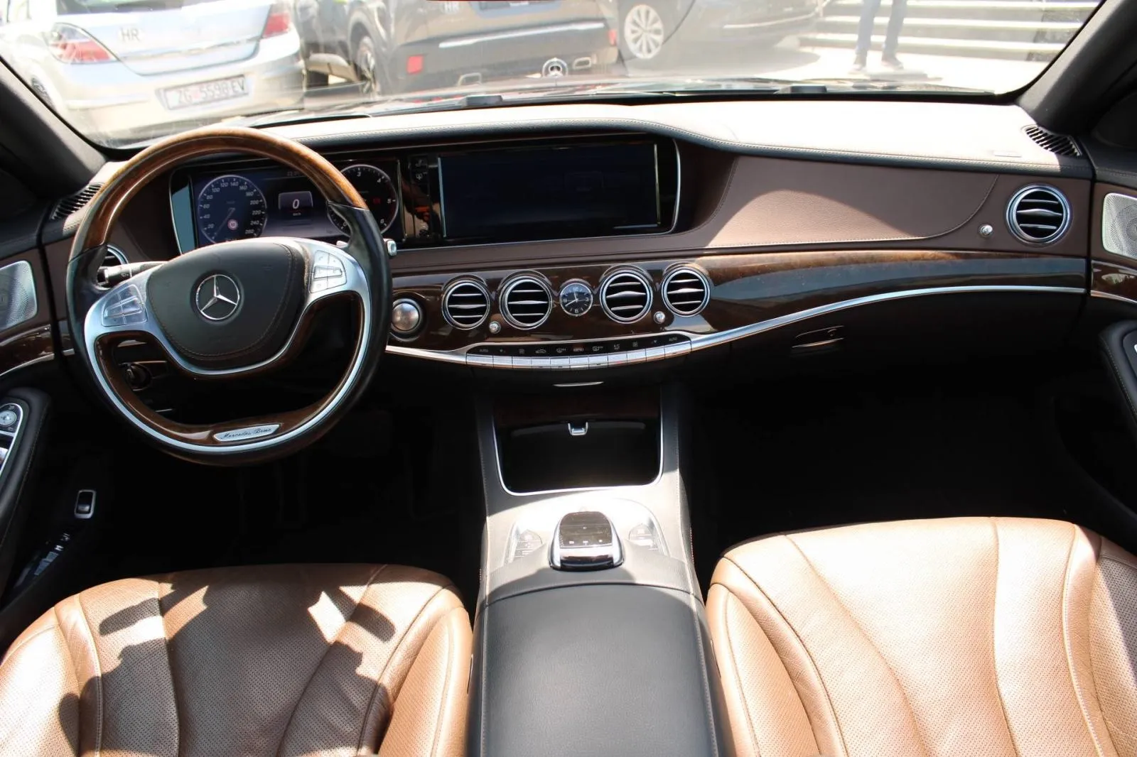 mercedes-benz klasa s 350d 4matic *panorama, burmester, kamera 360* - slika 16