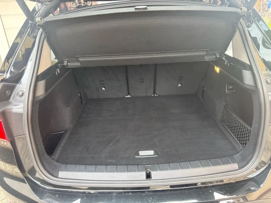 bmw x1 18d s-drive 150ks 2017 bixenon led navi mf - slika 15