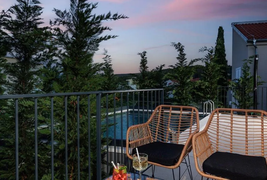 moderna vila s bazenom 80 m od mora: pridraga (novigrad) - slika 19