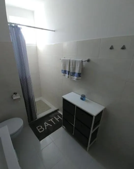 privlaka, lijepa kuća s tri apartmana(123m2), 200 metara do mora - slika 17