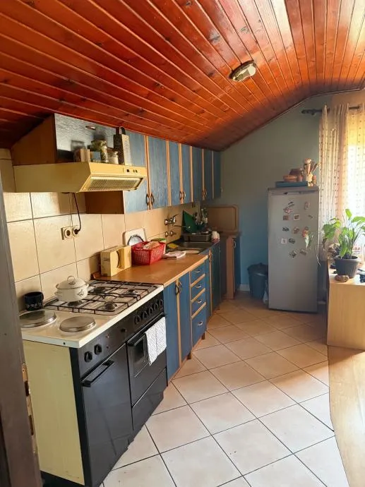 prodaje se obiteljska kuća na mirnoj lokaciji - slika 17