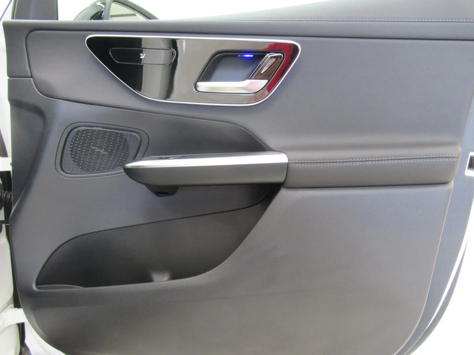 mercedes-benz glc 220 d 4m amg line - slika 11