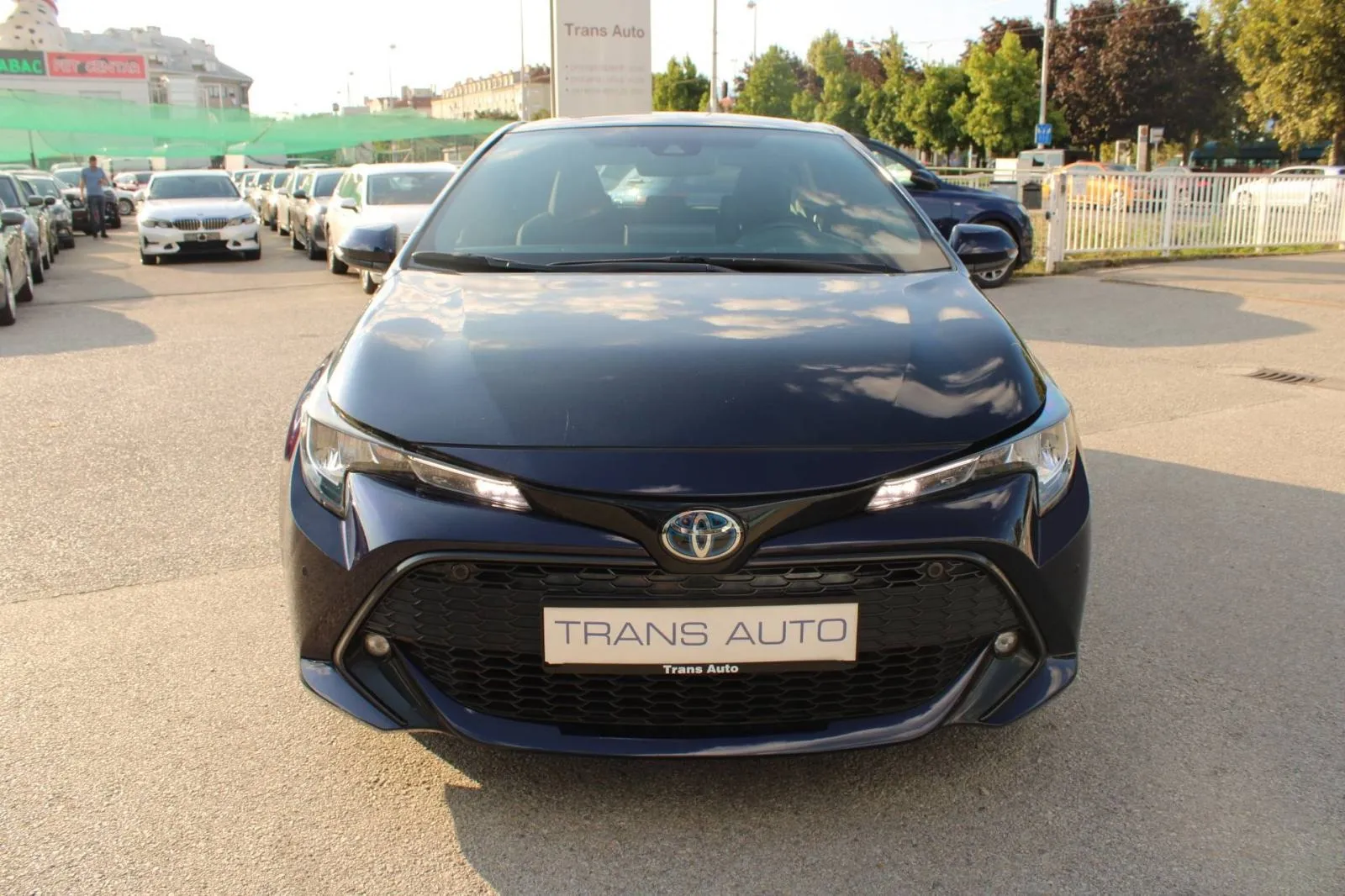 toyota corolla 1.8 hybrid automatik *navigacija,kamera* - slika 2