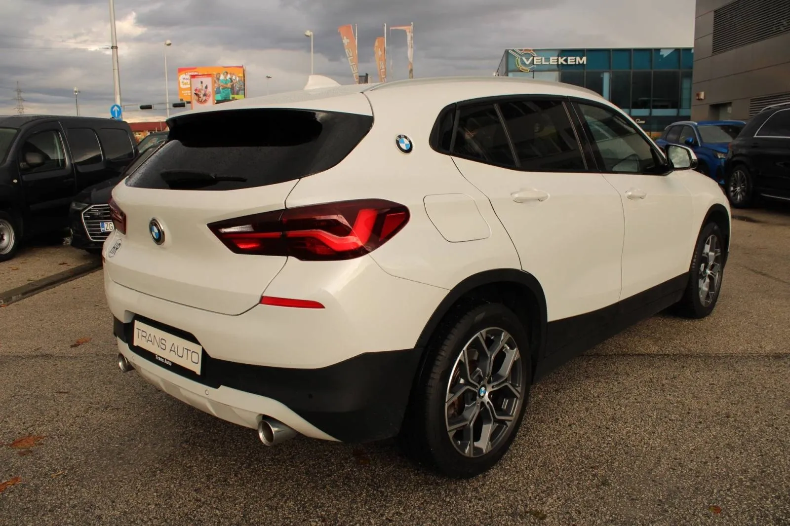 bmw x2 20d xdrive automatik *panorama, led, head-up, navigacija* - slika 5