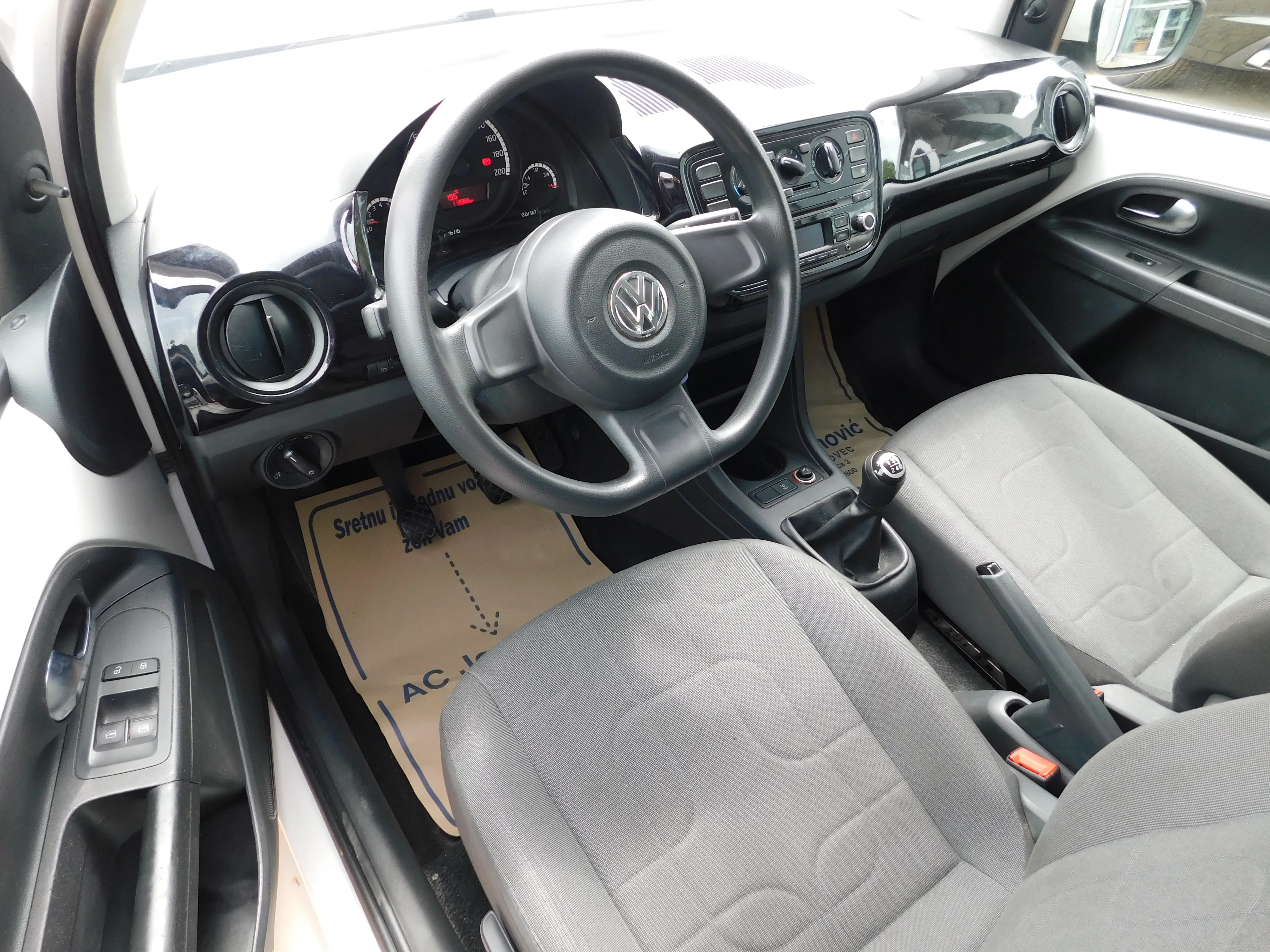 04435 volkswagen up! take up! 1,0 - slika 8