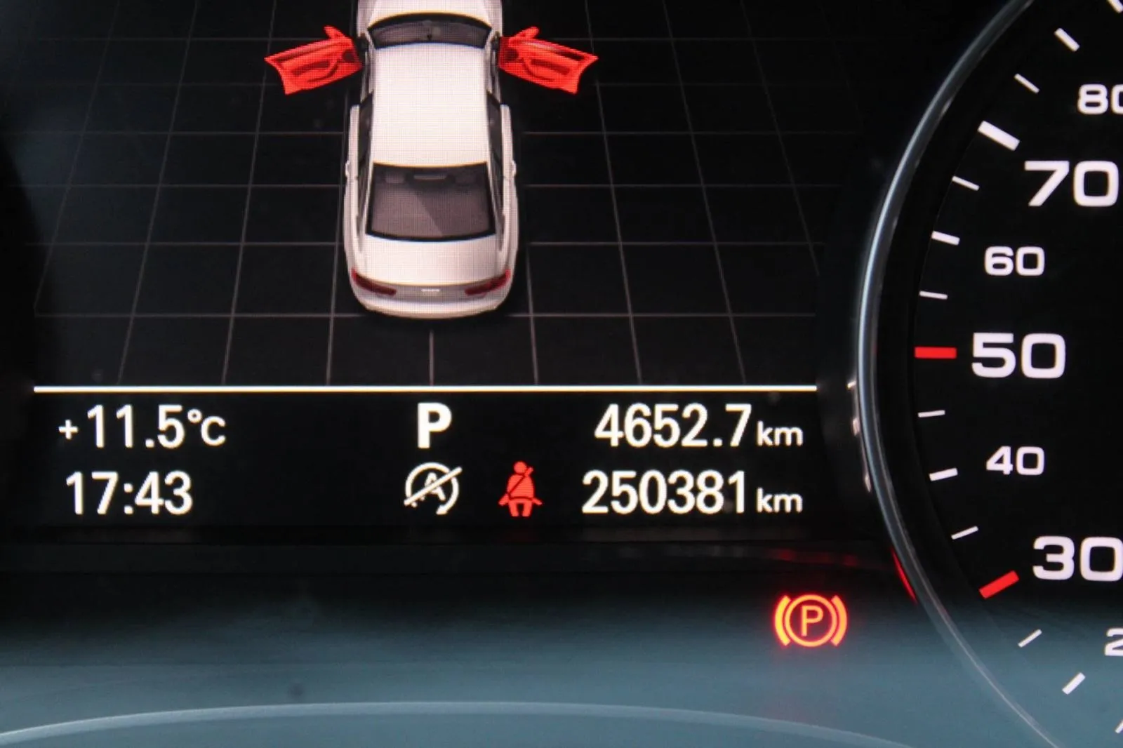 audi a6 3.0 tdi quattro automatik *navigacija, kamera* - slika 23