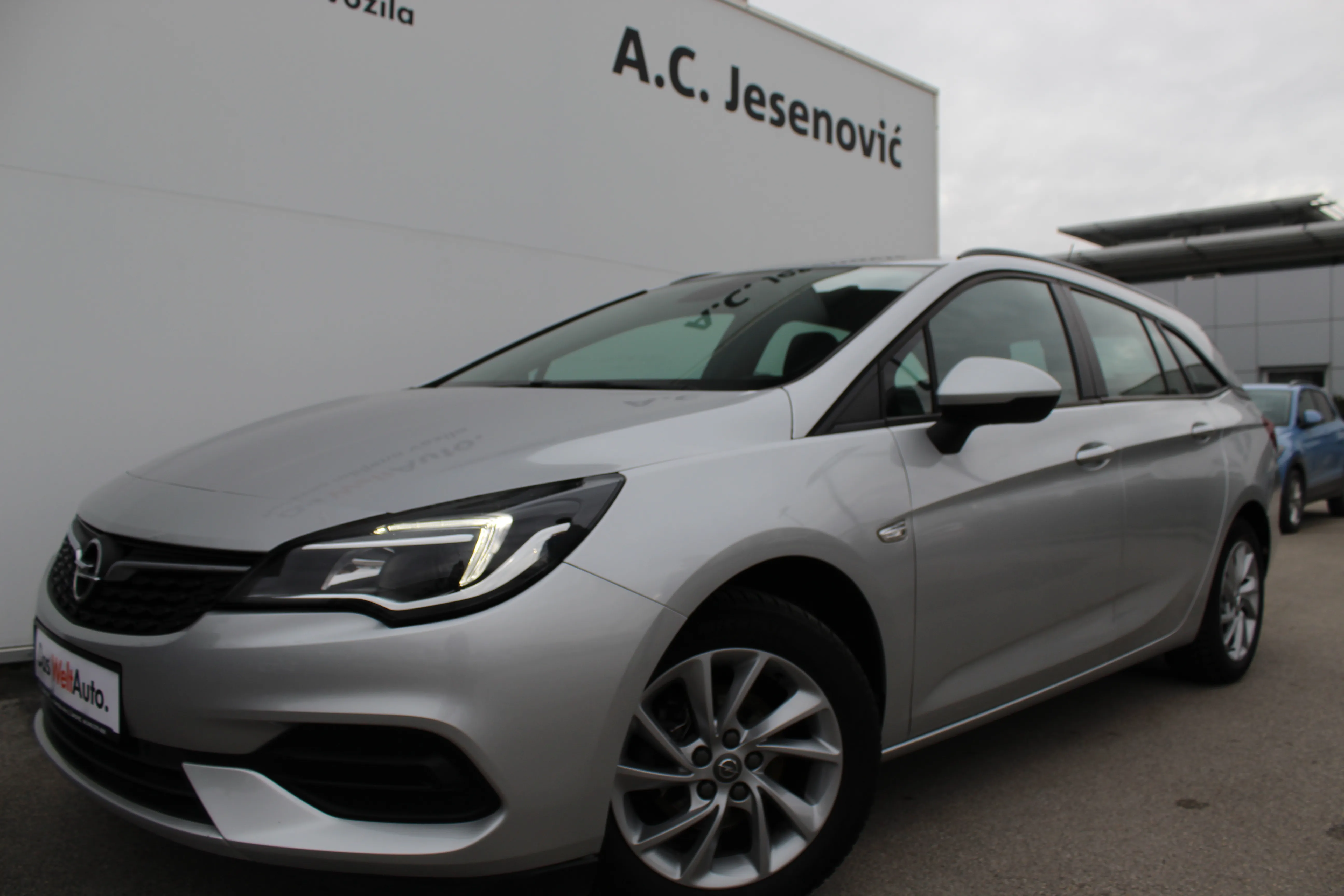 13087 opel astra sports tourer 1,2 turbo astra - slika 7