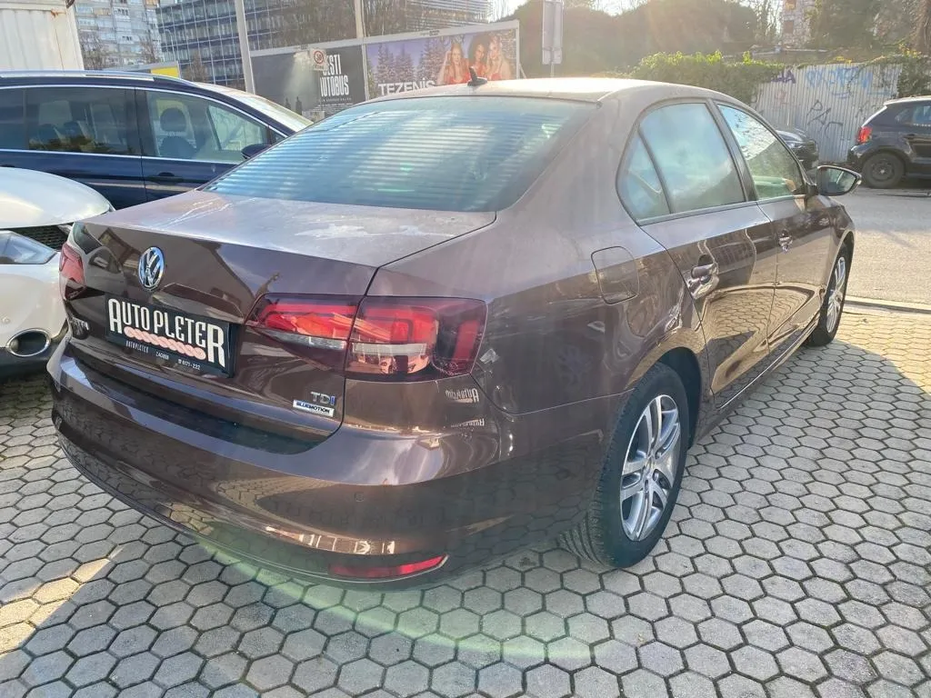 vw jetta 2.0 tdi comfortline, park. senzori, tempomat, 4x garancija! - slika 2