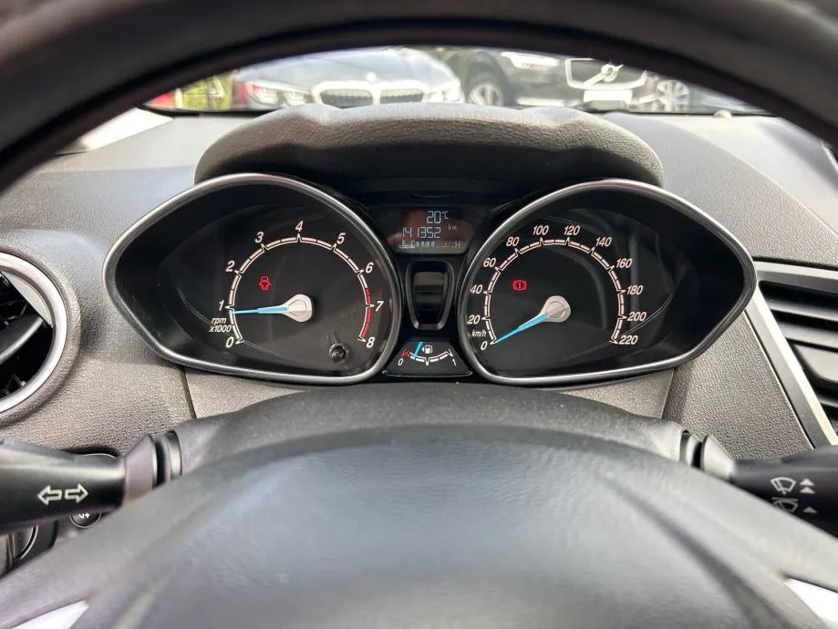 ford fiesta 1,0 benzin 2014.,servisna, 5-vrata, klima, el. paket... - slika 15