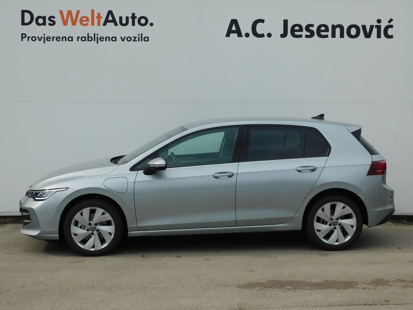 12828 volkswagen golf 1.5 tsi ehybrid dsg life plus - slika 6