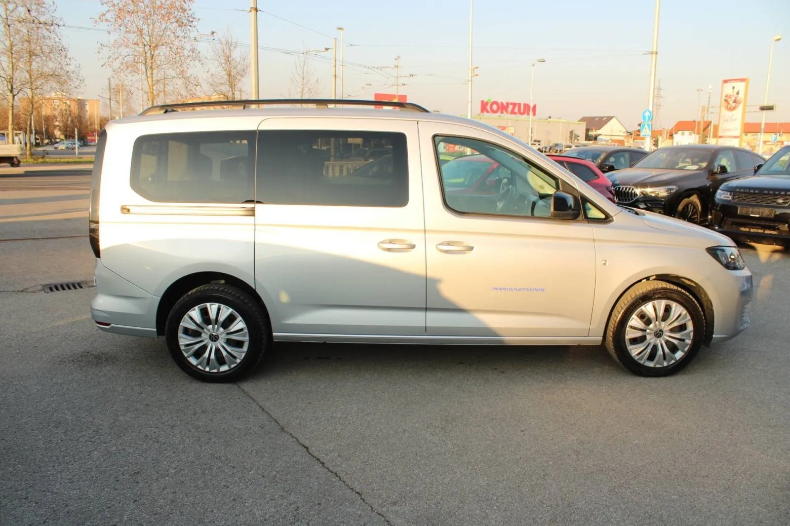 vw caddy maxi 2.0 tdi n1 5 sjedala *navigacija, kamera*, 2023 god. - slika 4