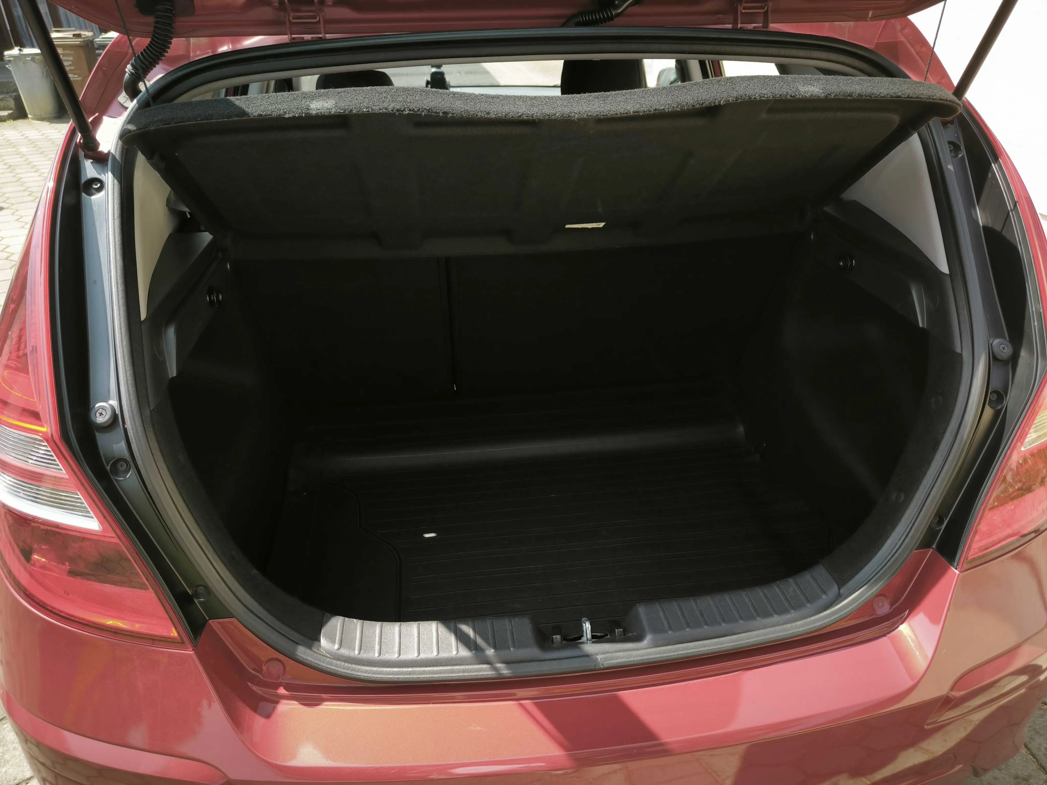 hyundai i30 1,4 dohc - slika 5