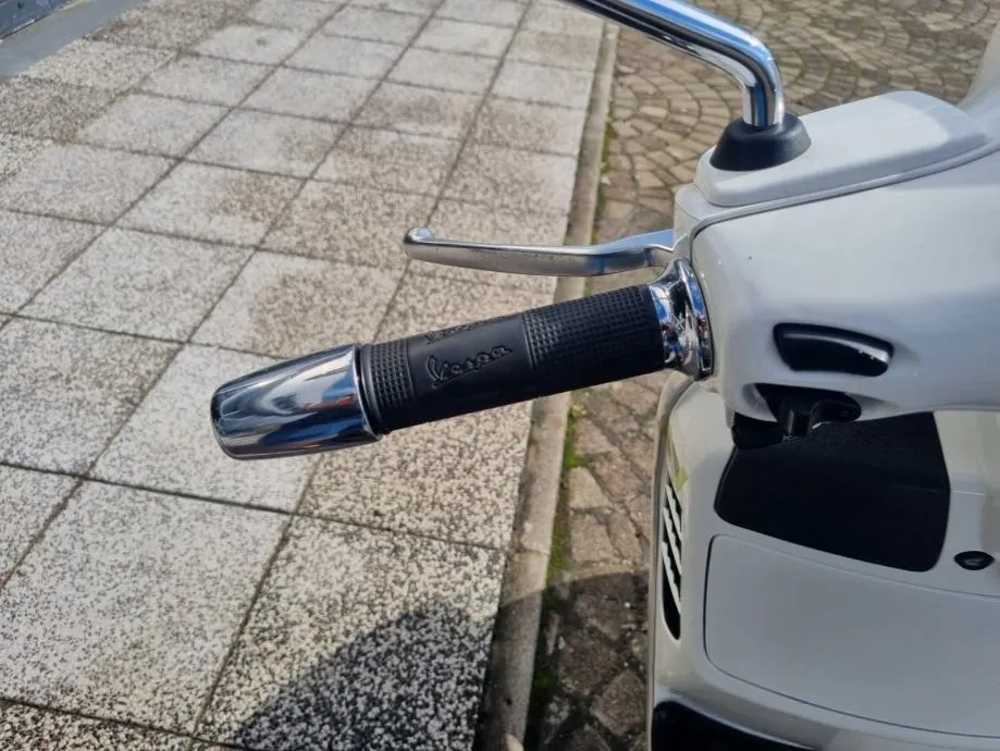 piaggio vespa gts 300 super, 2013 god. - slika 11