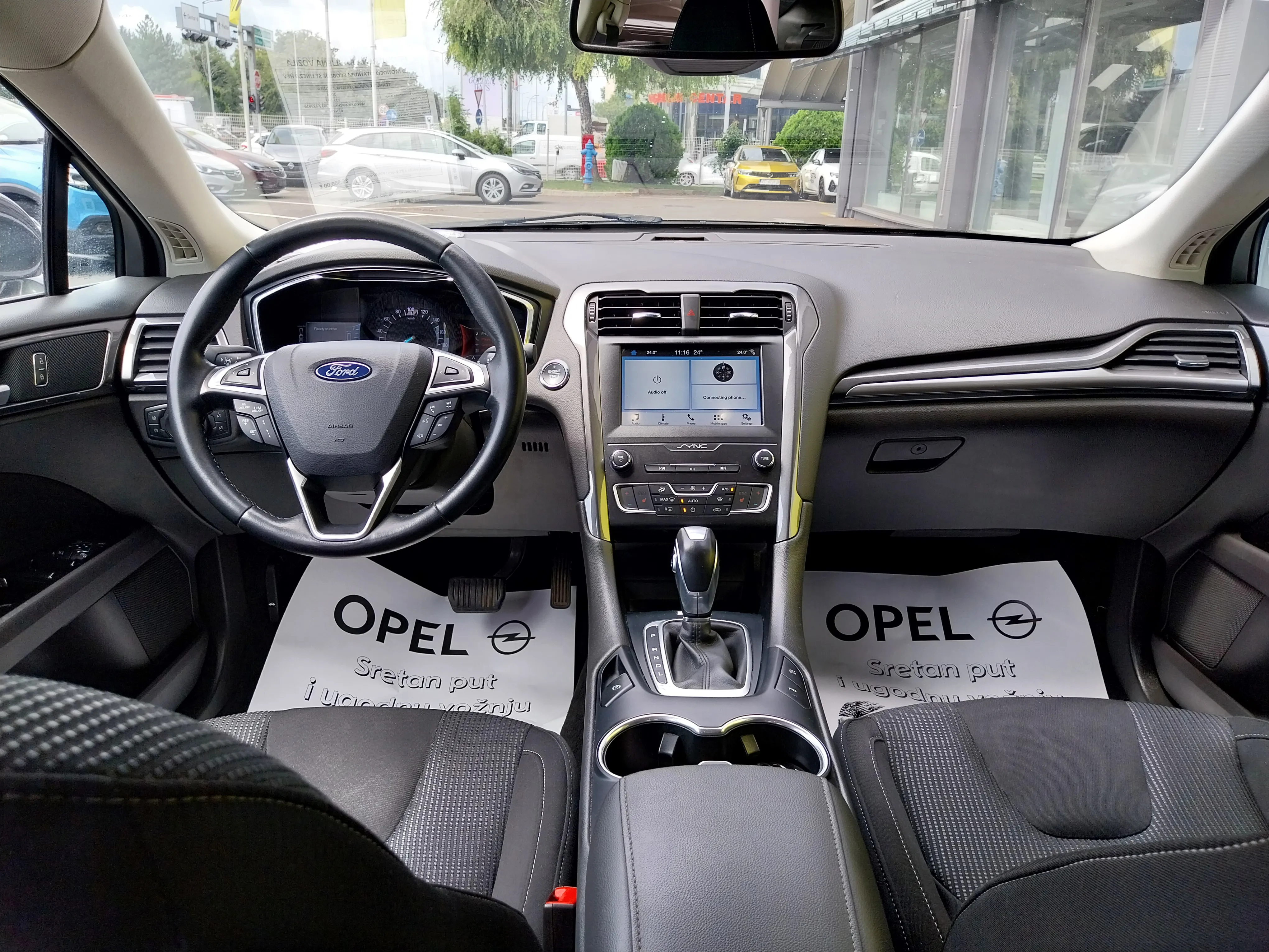 ford mondeo titanium hybrid - slika 17