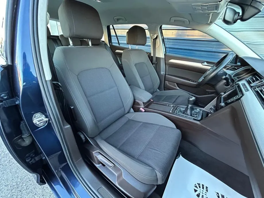vw passat sw 2.0 tdi - 2015 - navi - servo - abs - reg 1 god !!! - slika 11