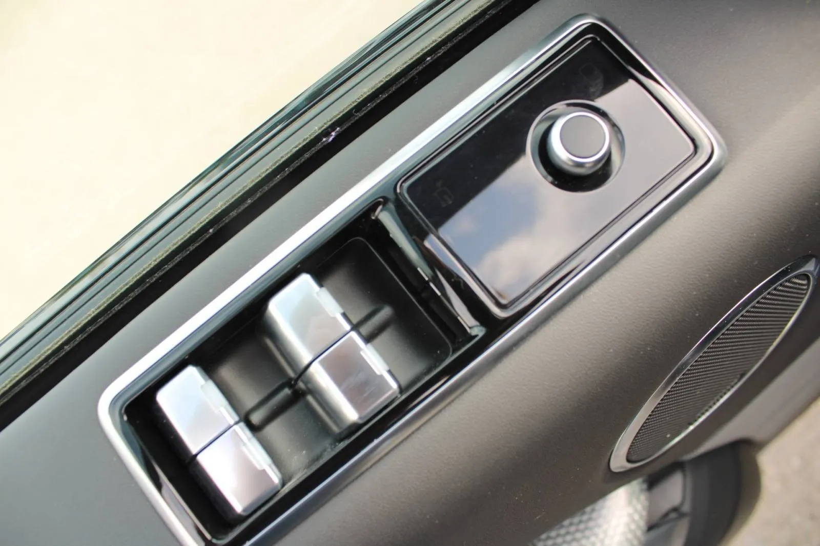 land rover range rover sport 3.0 sdv6 hse dynamic - slika 16