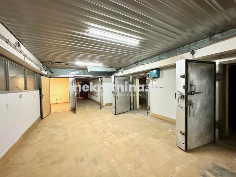 prodaja - poslovni prostor: gornja dubrava, 602m2 - slika 12
