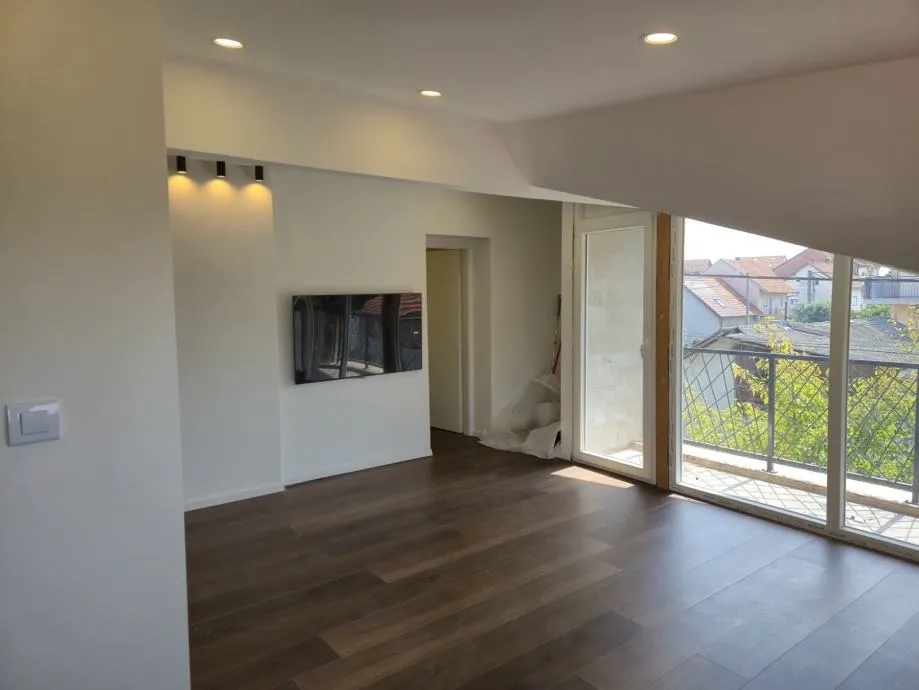 Stan: Zagreb (Donja Dubrava), 82.00 m2, samo 1800E/m2 (prodaja)