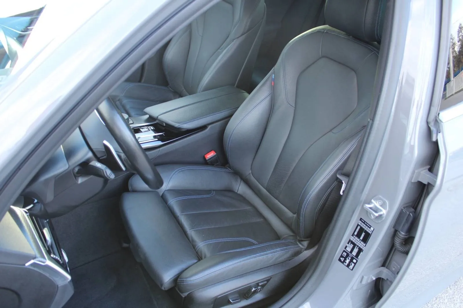 bmw serija 5 530d xdrive m-paket - slika 10