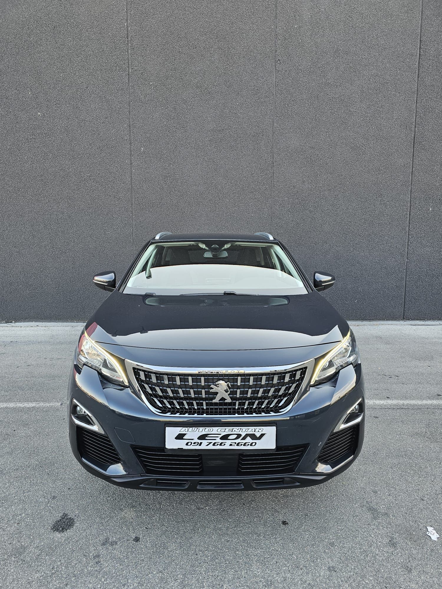 peugeot 3008 1,2 , 164000 km 2017g. - slika 2