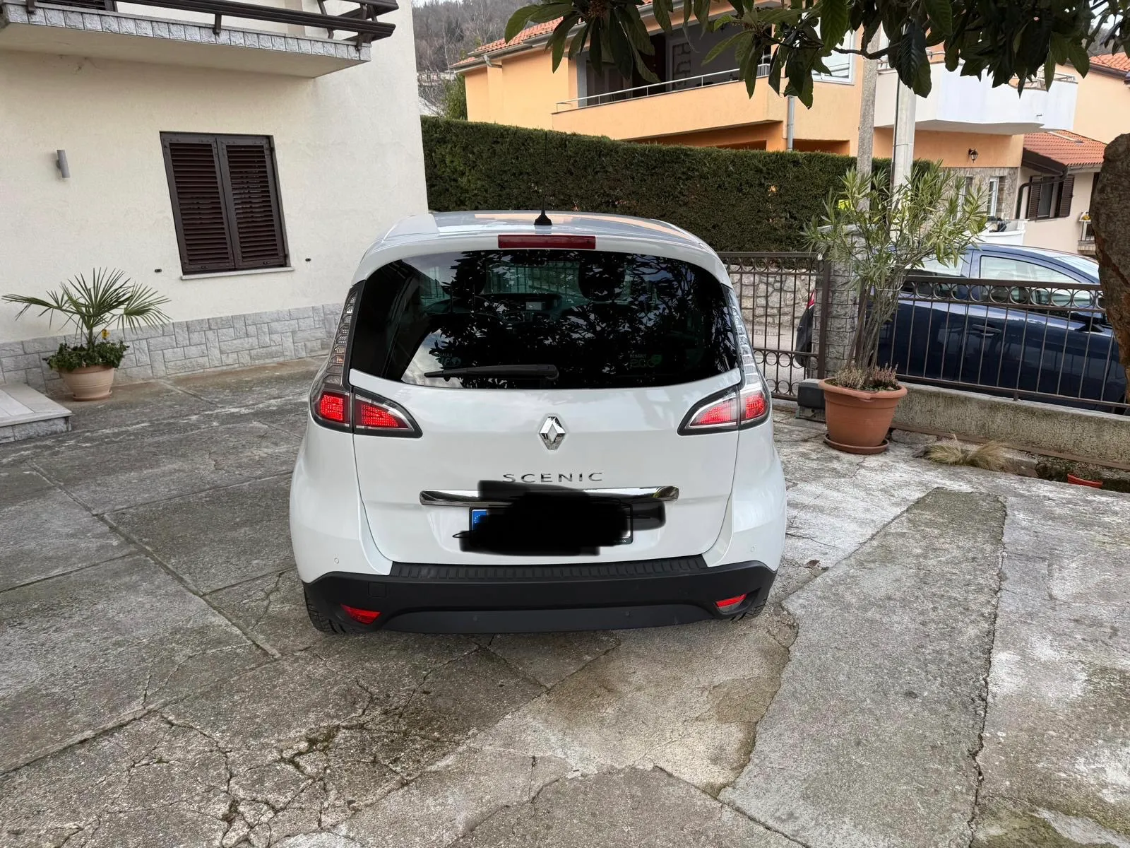 renault scenic 1.6 dci bose - slika 4