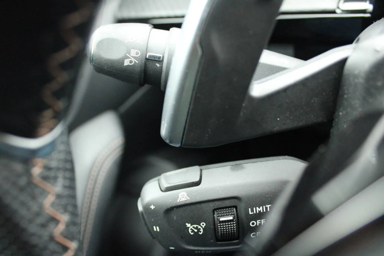 peugeot 508 1.2 puretech gt automatik *led, navigacija, kamera* - slika 10