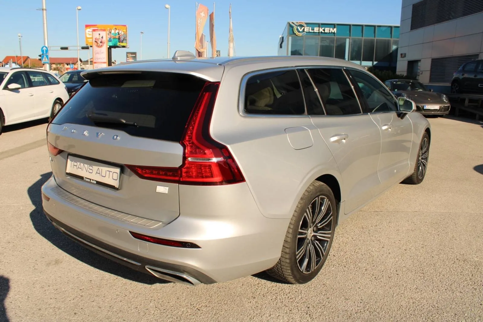 volvo v60 t6 awd recharge inscription *led, navigacija, kamera* - slika 5