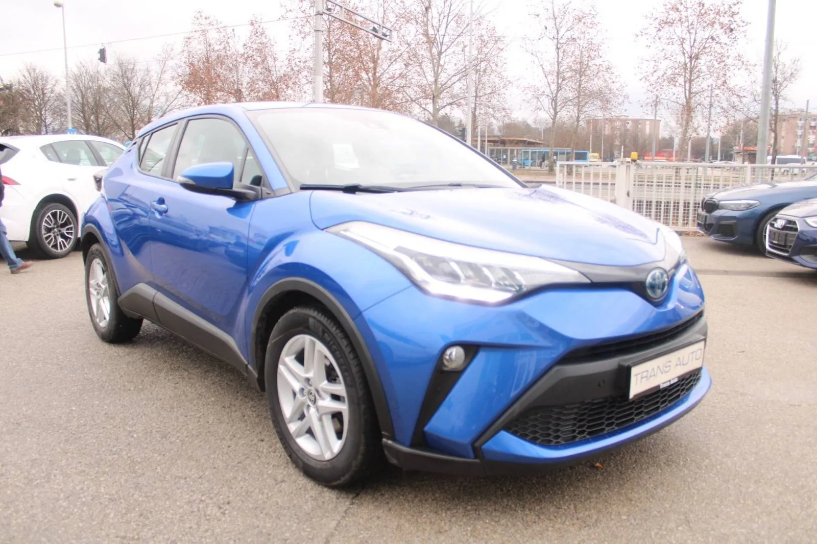 toyota c-hr 2.0 hybrid automatik *led, navigacija, kamera* - slika 3