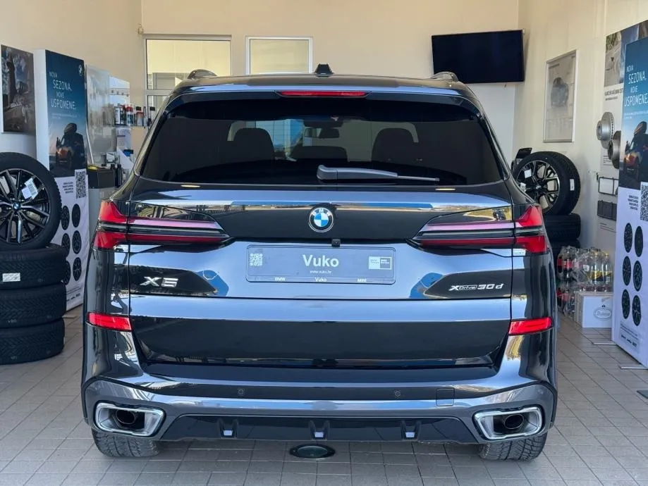 bmw x5 xdrive30d m-sport - slika 6