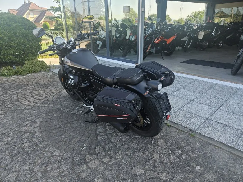 moto guzzi v9 bobber abs, s garancijom, 2021 god. - slika 5