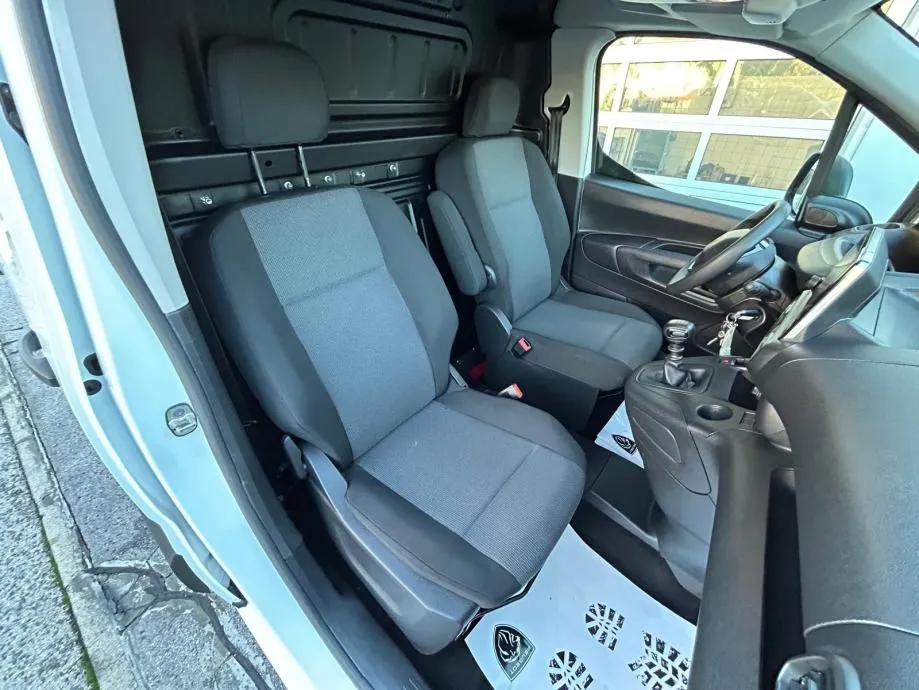 peugeot partner 1.2 - n1 - 2021 - 120000km - kamera - navi - tempomat! - slika 14