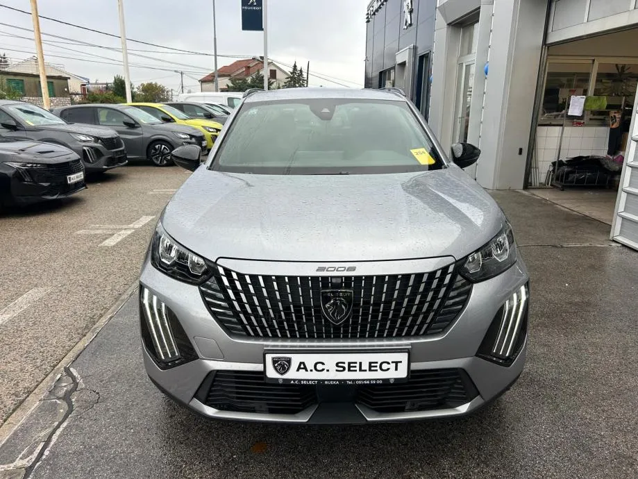 peugeot 2008 hybrid 136 - 2025 - 13.900km - rezerviran! - slika 2