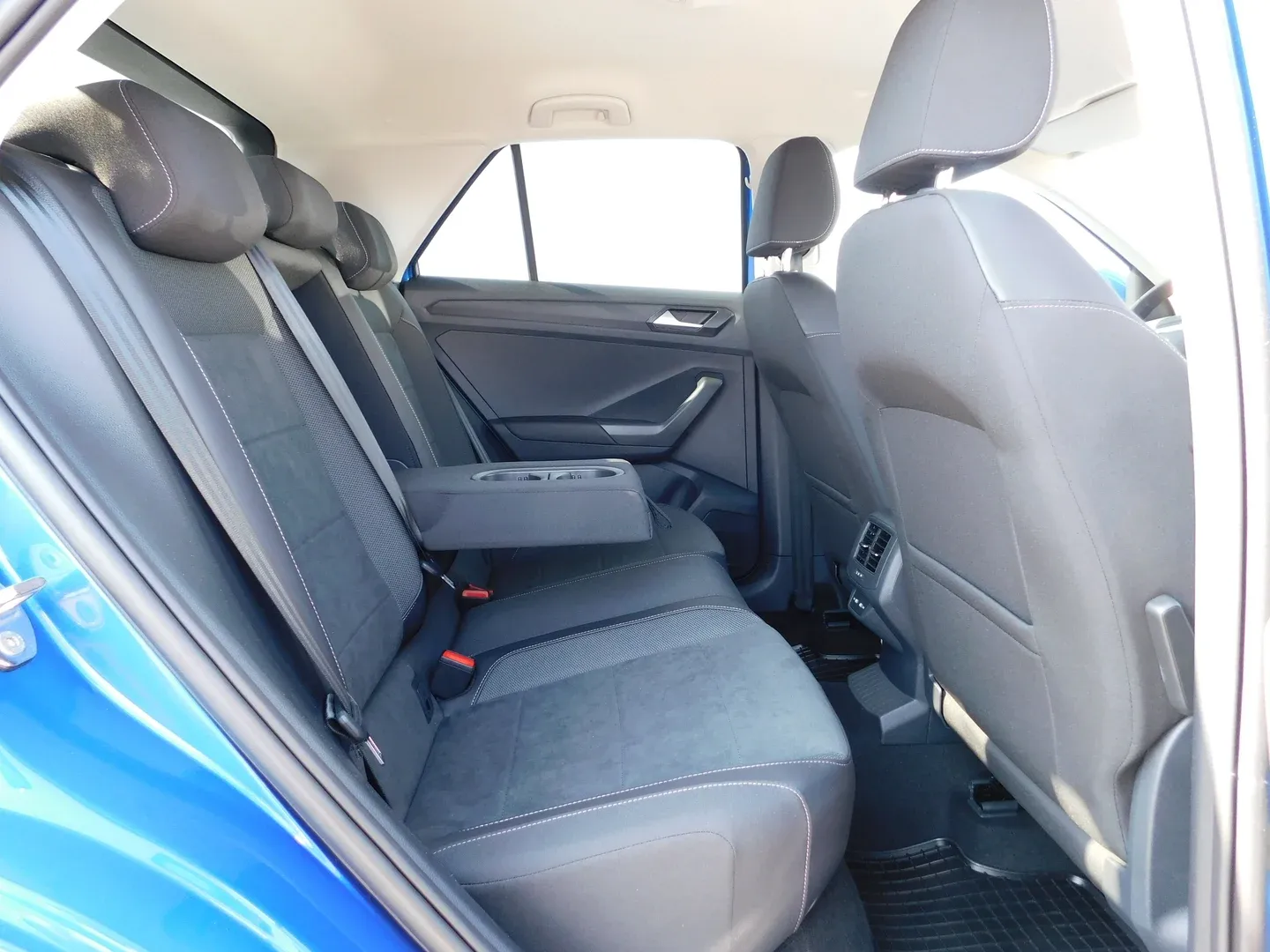 09232 volkswagen t-roc 2.0 tdi style - slika 12